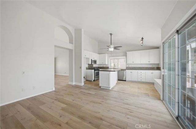 1367 Pajero, Corona, CA 92882