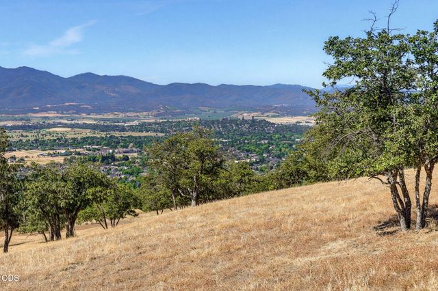 Aerial Heights Drive 154459-1, Medford, OR 97504