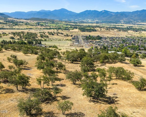Aerial Heights Drive 154459-1, Medford, OR 97504