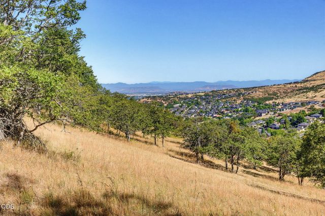 Aerial Heights Drive 154459-1, Medford, OR 97504