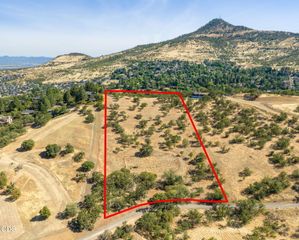 Aerial Heights Drive 154459-1, Medford, OR 97504