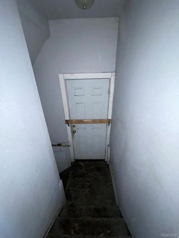 14200 Whitcomb Street, Detroit, MI 48227