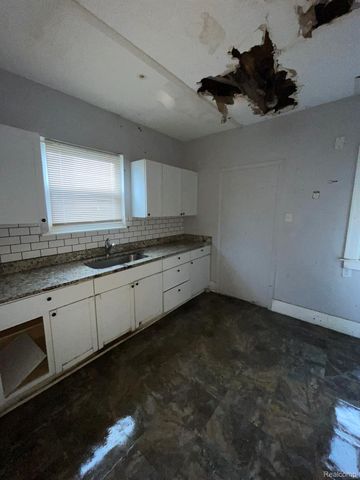 14200 Whitcomb Street, Detroit, MI 48227