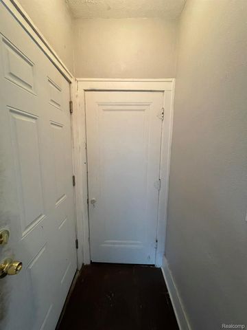 14200 Whitcomb Street, Detroit, MI 48227