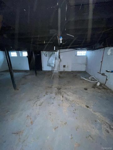 14200 Whitcomb Street, Detroit, MI 48227