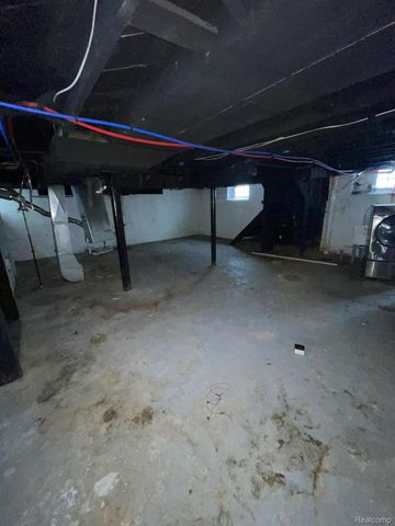 14200 Whitcomb Street, Detroit, MI 48227