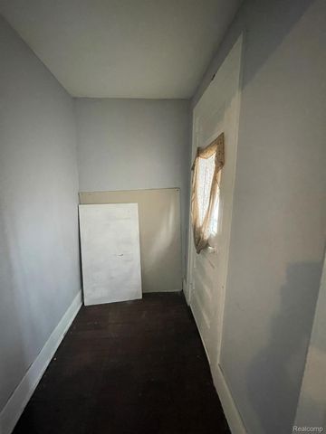 14200 Whitcomb Street, Detroit, MI 48227