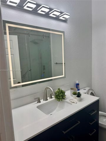 10814 NW 81st Ln, Doral, FL 33178