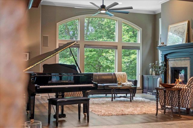 2203 Scoil Court, Waunakee, WI 53597