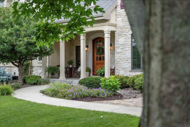 2203 Scoil Court, Waunakee, WI 53597