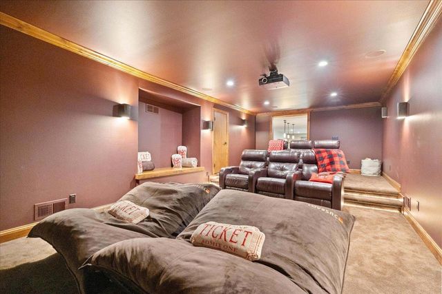 2203 Scoil Court, Waunakee, WI 53597