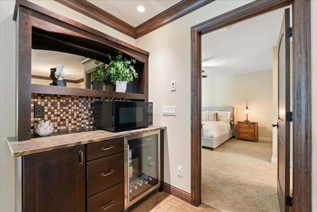 2203 Scoil Court, Waunakee, WI 53597