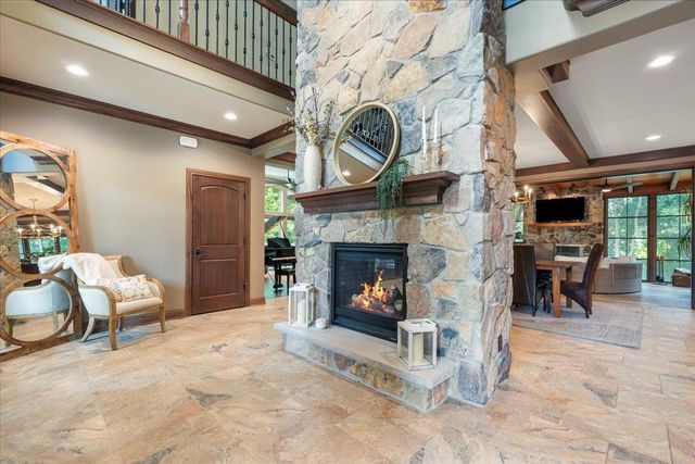 2203 Scoil Court, Waunakee, WI 53597