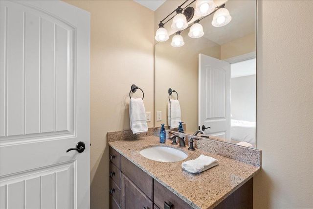 2203 Scoil Court, Waunakee, WI 53597