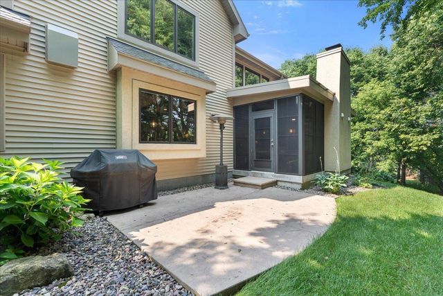2203 Scoil Court, Waunakee, WI 53597