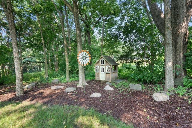 2203 Scoil Court, Waunakee, WI 53597