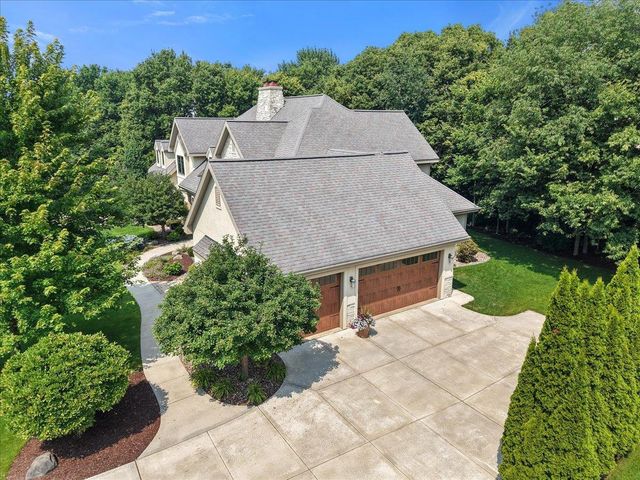 2203 Scoil Court, Waunakee, WI 53597