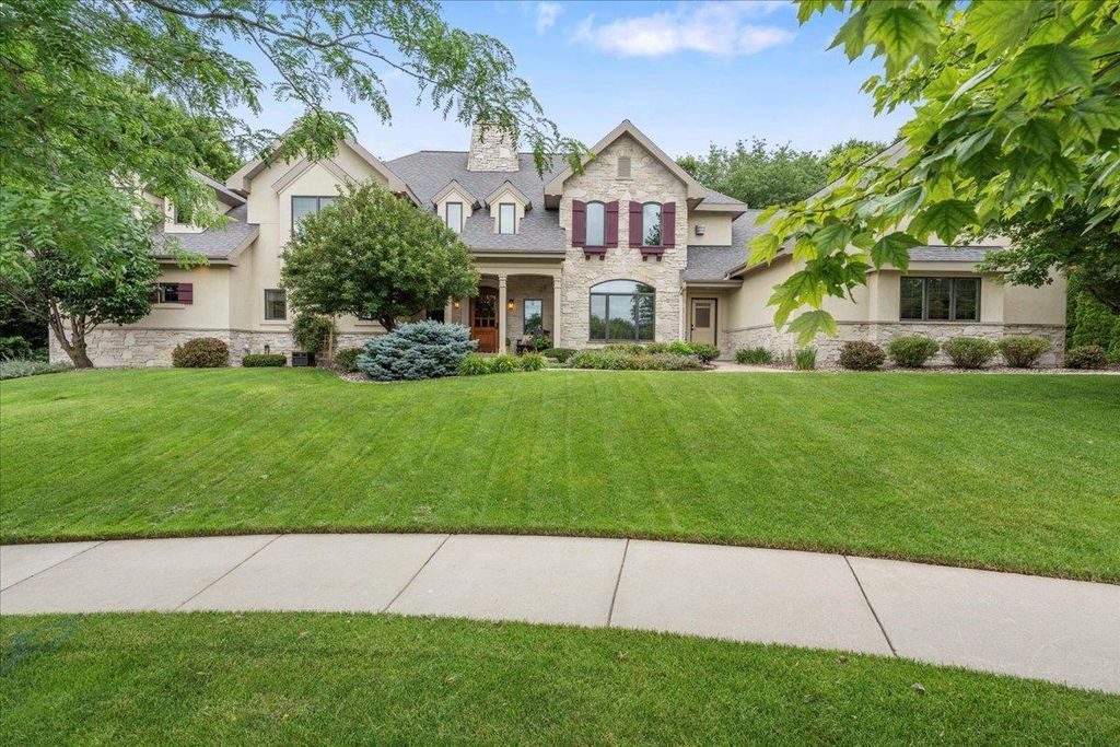 2203 Scoil Court, Waunakee, WI 53597