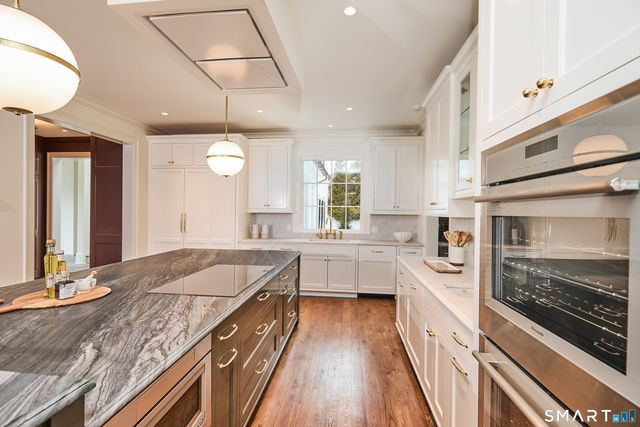 36 Maple Avenue South, Westport, CT 06880