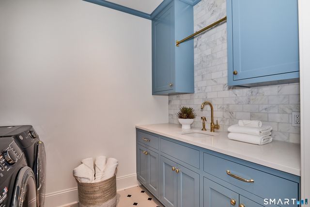 36 Maple Avenue South, Westport, CT 06880