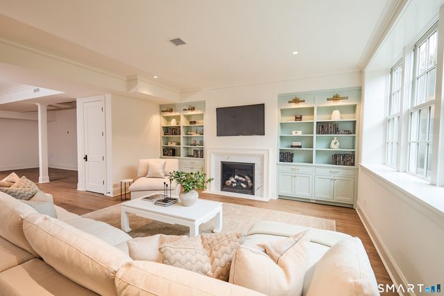 36 Maple Avenue South, Westport, CT 06880