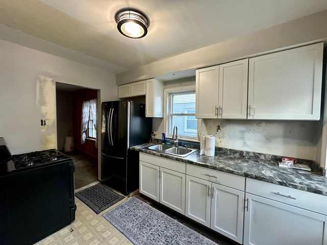 4029 W 99th Street, Oak Lawn, IL 60453