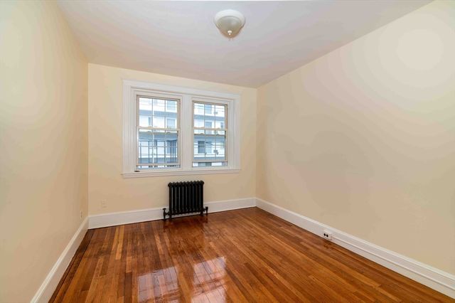 17 Greenleaf 15, Quincy, MA 02169