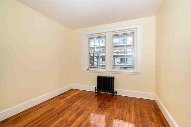 17 Greenleaf 15, Quincy, MA 02169