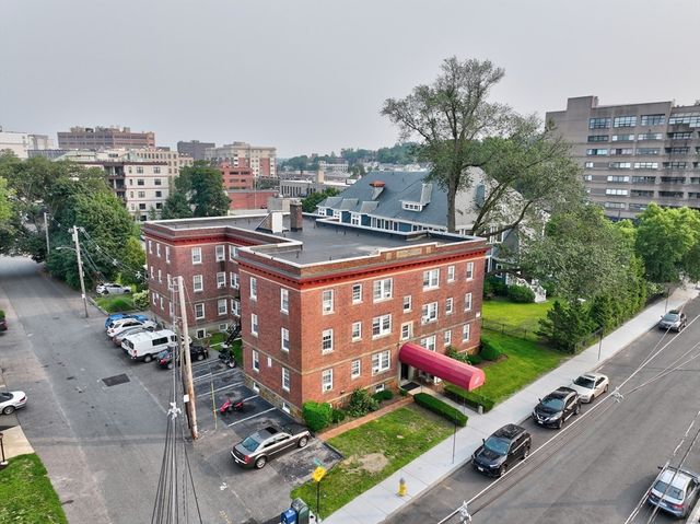 17 Greenleaf 15, Quincy, MA 02169