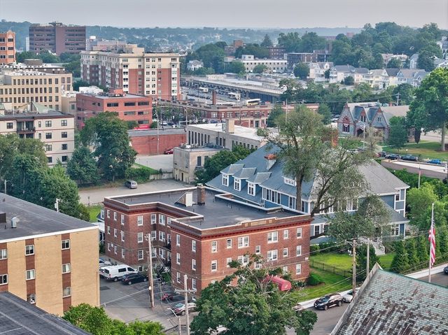 17 Greenleaf 15, Quincy, MA 02169