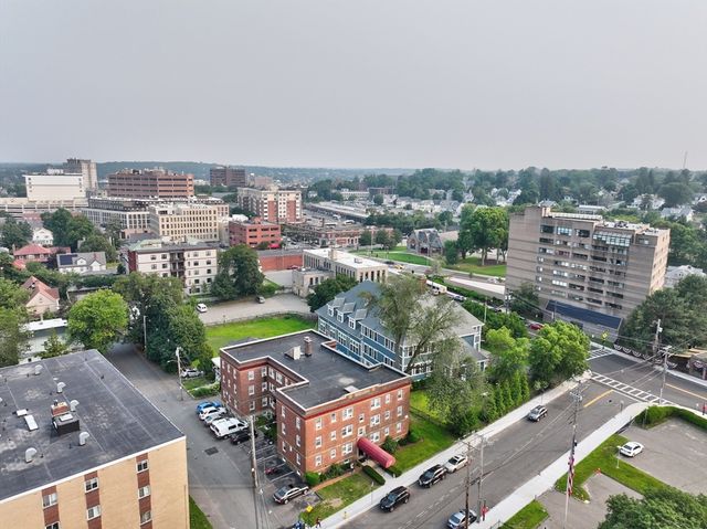 17 Greenleaf 15, Quincy, MA 02169