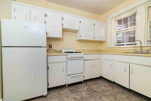 17 Greenleaf 15, Quincy, MA 02169