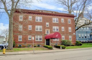 17 Greenleaf 15, Quincy, MA 02169
