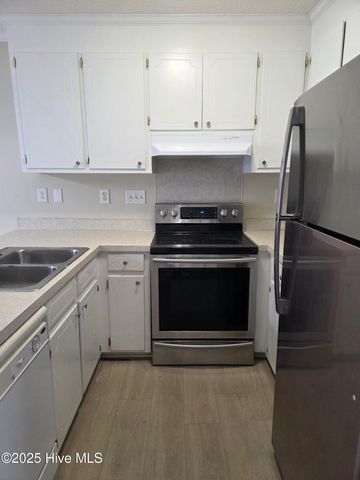 2136 Flagstone Court I 3, Greenville, NC 27834