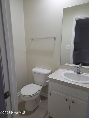 2136 Flagstone Court I 3, Greenville, NC 27834