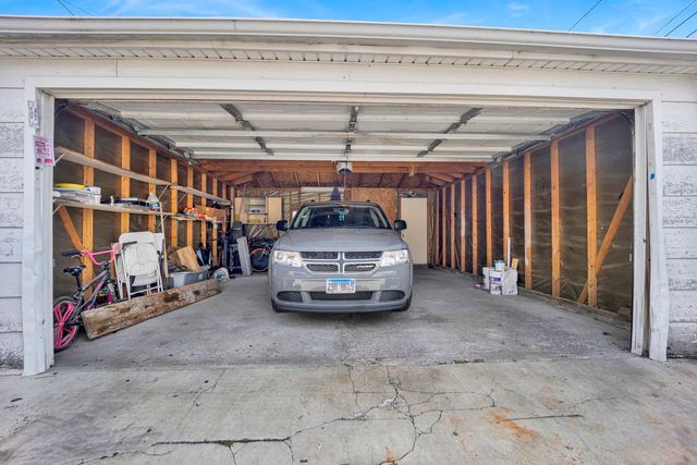 3738 S HERMITAGE Avenue, Chicago, IL 60609