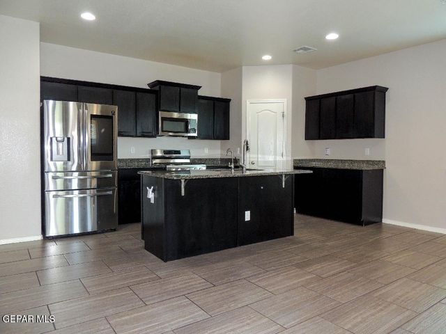 14470 Jasmin Maribel Drive, El Paso, TX 79938