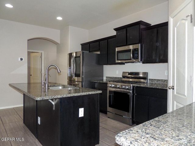 14470 Jasmin Maribel Drive, El Paso, TX 79938