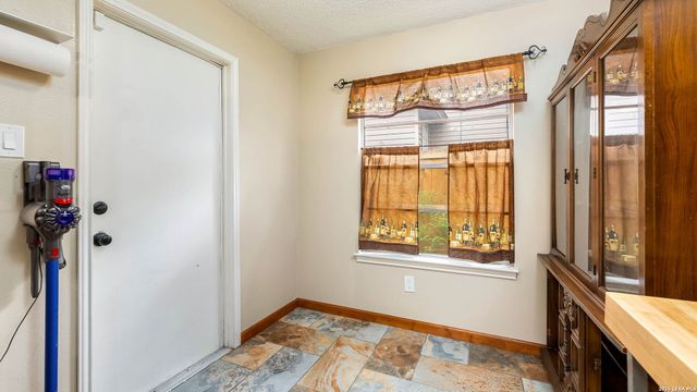 9250 Ridge Breeze, San Antonio, TX 78250