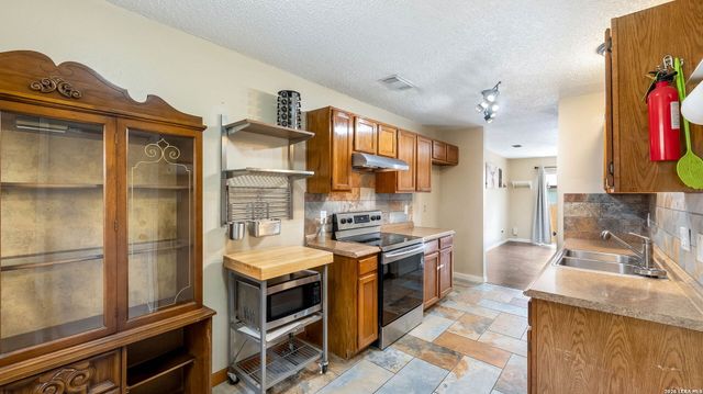 9250 Ridge Breeze, San Antonio, TX 78250