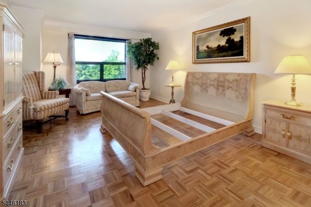 2 Claridge Dr. 1BW, Verona Twp., NJ 07044