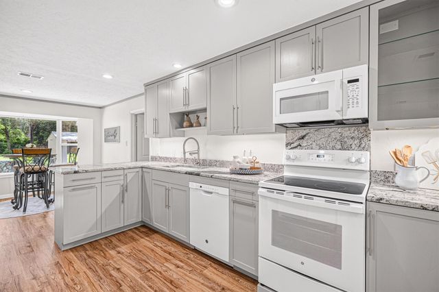 16008 Lutheran School Road, Tomball, TX 77377