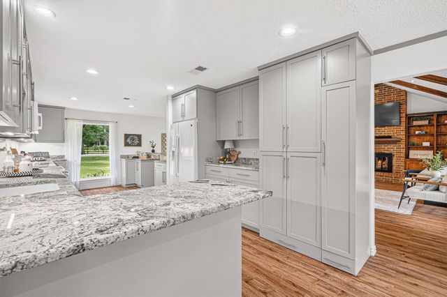 16008 Lutheran School Road, Tomball, TX 77377