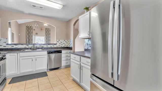 6919 Tree Line Avenue NW, Albuquerque, NM 87114