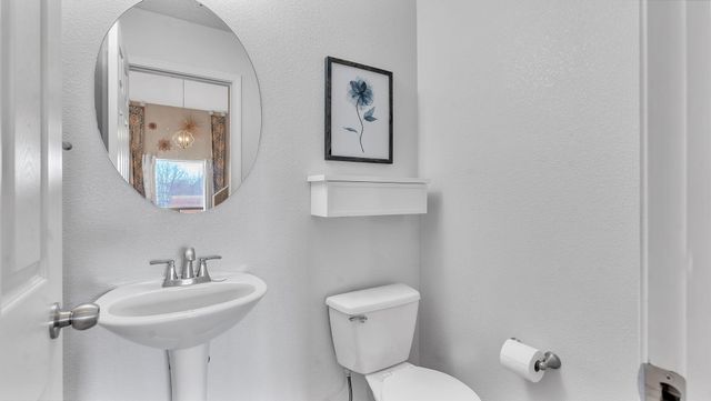 6919 Tree Line Avenue NW, Albuquerque, NM 87114