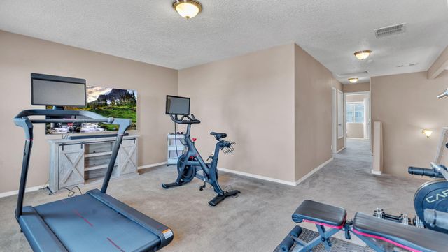 6919 Tree Line Avenue NW, Albuquerque, NM 87114