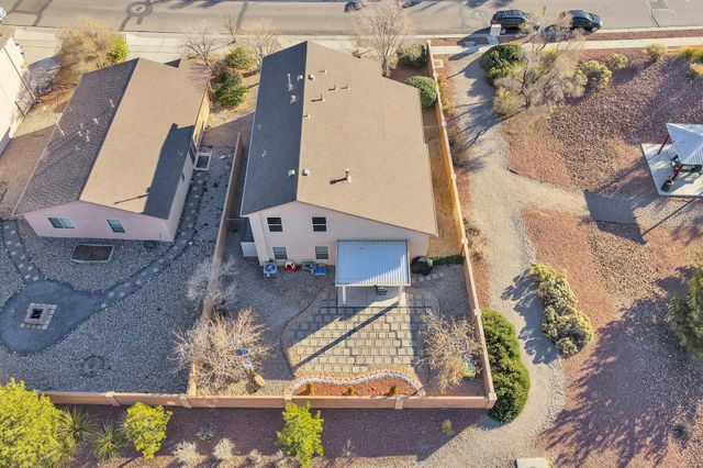 6919 Tree Line Avenue NW, Albuquerque, NM 87114