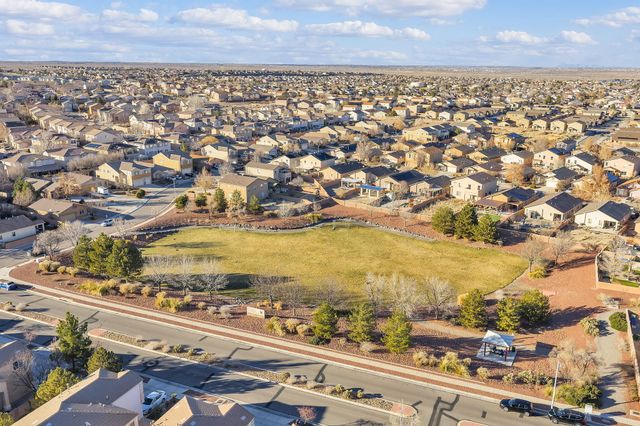 6919 Tree Line Avenue NW, Albuquerque, NM 87114