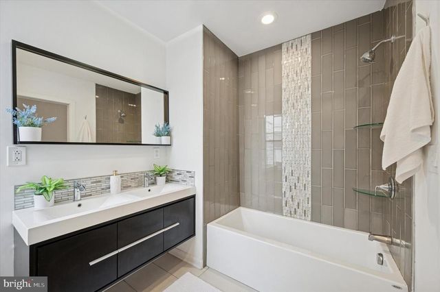 1743 PIERCE ST, Philadelphia, PA 19145