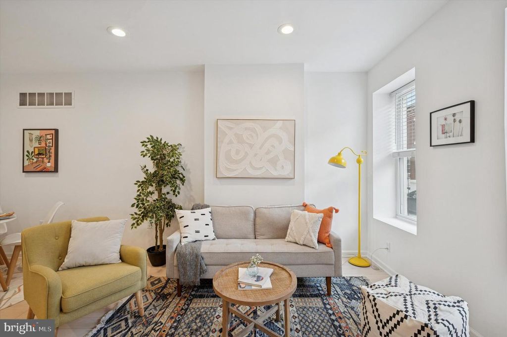 1743 PIERCE ST, Philadelphia, PA 19145